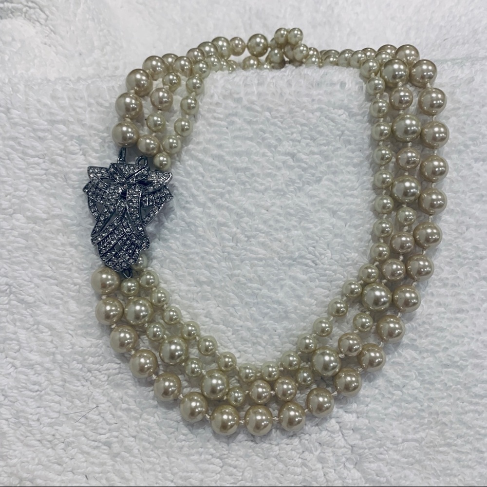 Two in one statement pearl necklace